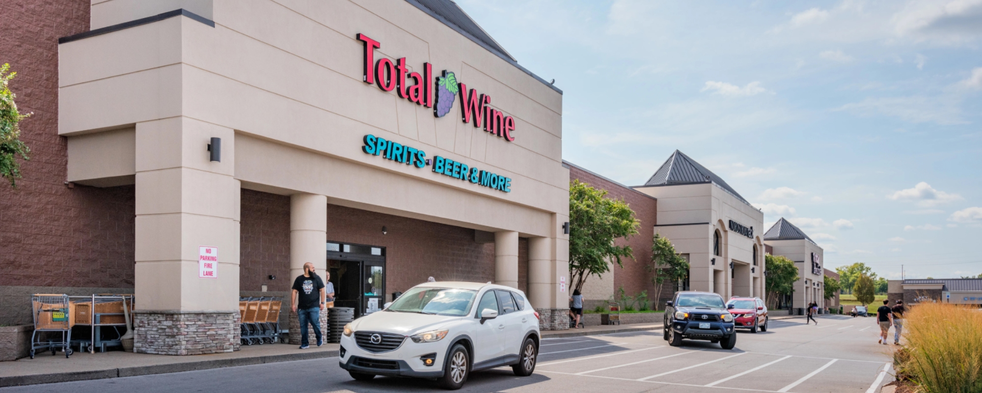 brentwood place total wine entrance